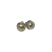 Load image into Gallery viewer, Fabuleux Vous Silver Perle Fresh Water Pearl Button Stud Earrings