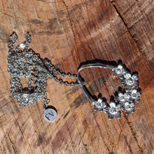 Load image into Gallery viewer, Fabuleux Vous Steel Me Silver Flower Necklace