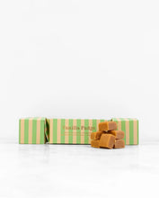 Load image into Gallery viewer, House of Chocolate Vanilla Bean Fudge Christmas Cracker Mini