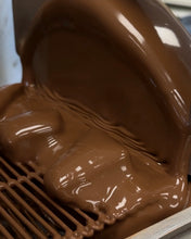 Load image into Gallery viewer, House of Chocolate Christmas Hokey Pokey House