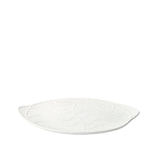 Load image into Gallery viewer, Maytime Pescue Round Plate White