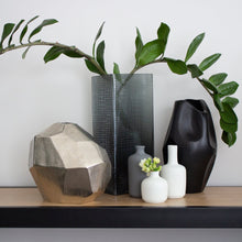 Load image into Gallery viewer, Harper Home Kona Vase Black