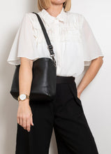 Load image into Gallery viewer, La Lupa Lola Petite Crossbody- Black