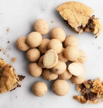 Load image into Gallery viewer, House of Chocolate Santa's Cookie Dragees