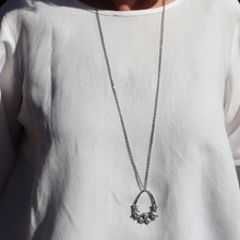 Load image into Gallery viewer, Fabuleux Vous Steel Me Silver Flower Necklace