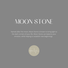 Load image into Gallery viewer, Fabueleux Vous La Pierre Moonstone Bracelet Stretchy