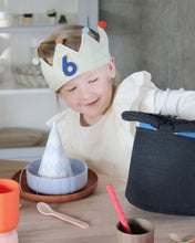 Load image into Gallery viewer, OYOY Magic Birthday Crown