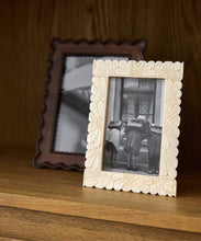 Load image into Gallery viewer, French Country Collections Aria Carved Photo Frame 4x6
