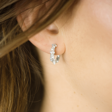 Load image into Gallery viewer, Fabuleux Vous Silver Perle Silver Twisted Pearl Petite Hoop Earring