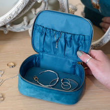 Load image into Gallery viewer, Wrendale Designs Embroided Accessory Case- Daydreamer Fox