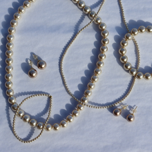 Load image into Gallery viewer, Fabuleux Vous Perle Petite Champagne Pearl Necklace