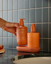 Load image into Gallery viewer, Ecoya Mandarin Gin Bathroom Edit