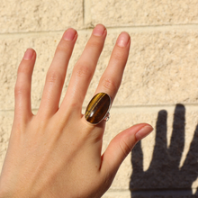 Load image into Gallery viewer, Fabuleux Vous La Stele Tigers Eye Ring