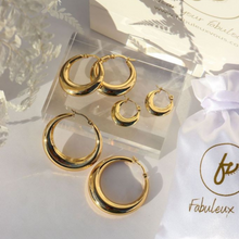 Load image into Gallery viewer, Fabuleux Vous Hoops Yellow Gold Hollow Hoops 20mm