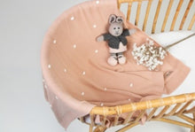 Load image into Gallery viewer, Lola & Fox Bubble Bassinet Blanket in Rose Dust