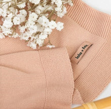 Load image into Gallery viewer, Lola & Fox Bubble Bassinet Blanket in Rose Dust