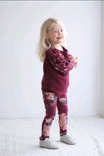 Load image into Gallery viewer, Burrow and Be Alpine Flowers Leggings