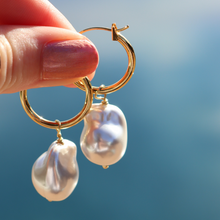 Load image into Gallery viewer, Fabuleux Vous Steel Me Yellow Gold Baroque Pearl Hoop Earrings