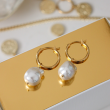 Load image into Gallery viewer, Fabuleux Vous Steel Me Yellow Gold Baroque Pearl Hoop Earrings