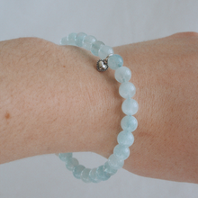 Load image into Gallery viewer, Fabuleux Vous La Pierre Aquamarine Bracelet Stretchy