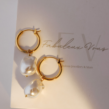 Load image into Gallery viewer, Fabuleux Vous Steel Me Yellow Gold Baroque Pearl Hoop Earrings