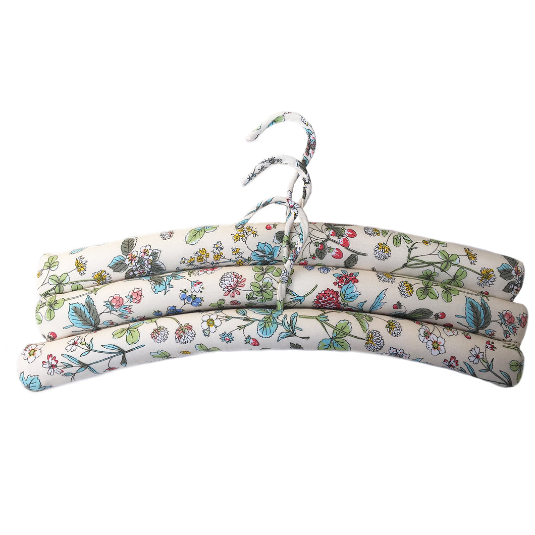 Linens & More Wildflowers set of 3 Coat Hangers