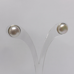 Fabuleux Vous Silver Perle Fresh Water Pearl Button Stud Earrings