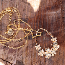 Load image into Gallery viewer, Fabuleux Vous Steel Me Yellow Gold Flower Necklace
