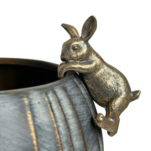 Linens & More Rabbit Hanging Rim in Antique Gold