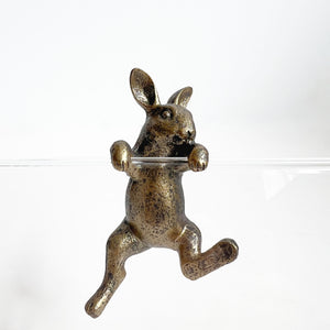 Linens & More Rabbit Hanging Rim in Antique Gold