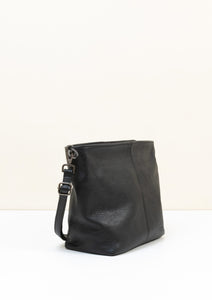 La Lupa Lola Crossbody- Black