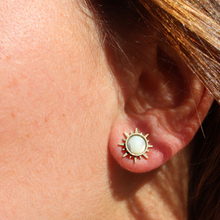 Load image into Gallery viewer, Fabuleux Vous Steel Me Soliel Mother of Pearl Earrings
