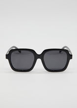 Load image into Gallery viewer, Stella &amp; Gemma Gisele Sunglasses Black
