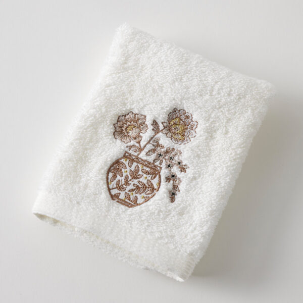 Pilbeam Timeless Blossoms Face Washer