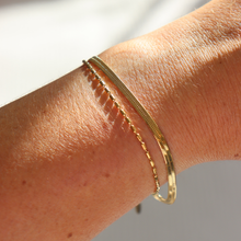 Load image into Gallery viewer, Fabuleux Vous Steel Me Double Chain Gold Bracelet
