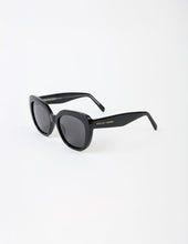 Load image into Gallery viewer, Stella &amp; Gemma Giselle Sunglasses-Black
