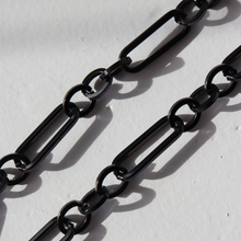 Load image into Gallery viewer, Fabuleux Vous Steel Me Black Fiagro Chain Necklace
