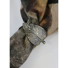 Load image into Gallery viewer, CC Interiors set of 6 Duo Leaf Napkin Ring Antique Silver Finish
