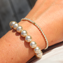 Load image into Gallery viewer, Fabuleux Vous Perle Champagne 3mm Stretchy Bracelet
