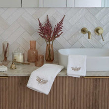 Load image into Gallery viewer, Pilbeam Beebee Face Washer set of 3 (2 Plain)
