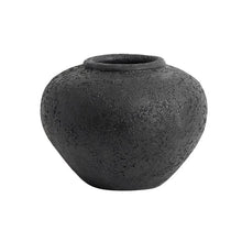 Load image into Gallery viewer, Maytime Muubs Pot Luna 18- Black
