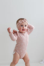 Load image into Gallery viewer, Burrow &amp; Be Long Sleeve Flutter Bodysuit- Flutter Print
