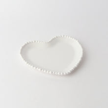 Load image into Gallery viewer, Le Forge Melamine Pearl Heart Plate 20cm
