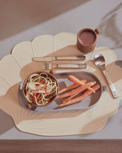 Load image into Gallery viewer, OYOY We Love Animals Cutlery set of 3
