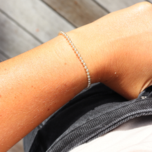Load image into Gallery viewer, Fabuleux Vous Perle Champagne 3mm Stretchy Bracelet
