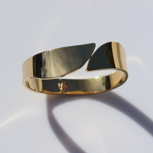 Load image into Gallery viewer, Fabuleux Vous Steel Me Cici Gold Cuff

