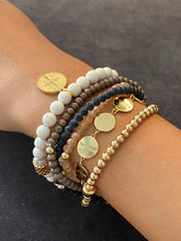 Load image into Gallery viewer, Lindi Kingi Beaded Bracelet- Cream &amp; Gold Howlite with Charm
