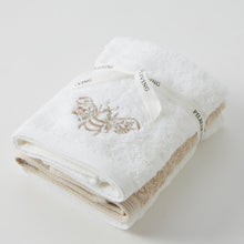 Load image into Gallery viewer, Pilbeam Beebee Face Washer set of 3 (2 Plain)
