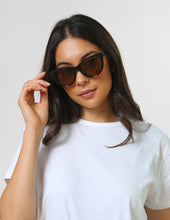 Load image into Gallery viewer, Stella &amp; Gemma Morrison Sunglasses- Black
