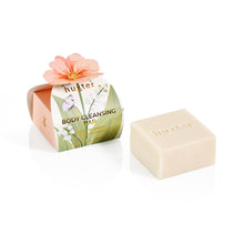 Load image into Gallery viewer, Huxter Body Cleansing Bar Gift Box- Peach Flower- White Florals &amp; French Pear
